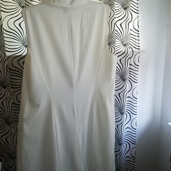 Ivory top - Picture 2 of 2